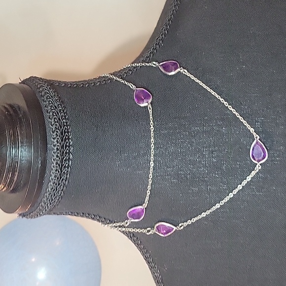 Vintage purple necklace - Picture 2 of 3
